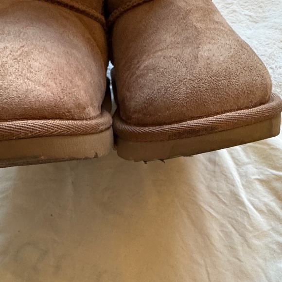 UGG Kids 13 Mini Bailey Bow II water resistant - Picture 14 of 15